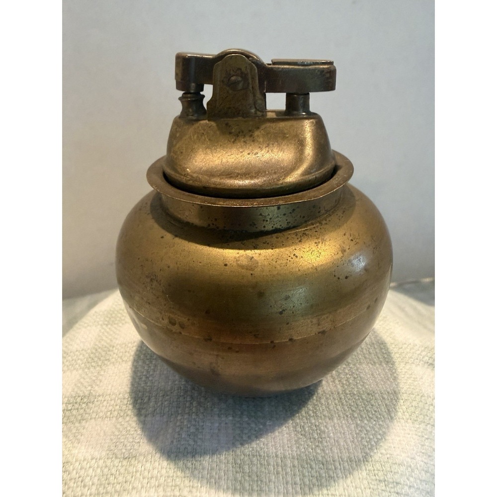 Vintage Evans Art Deco Gold Tone Spitfire Table Lighter. Untested
